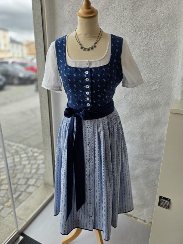 Leinendirndl blau