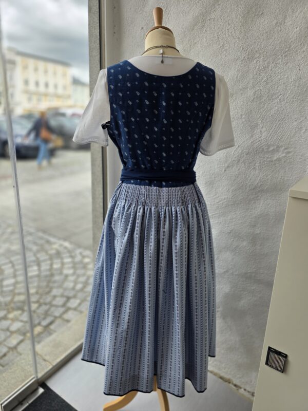 Leinendirndl blau