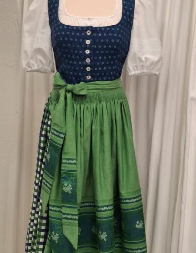 Blaudruck Oberteil mit Baumwollrock Nr.1